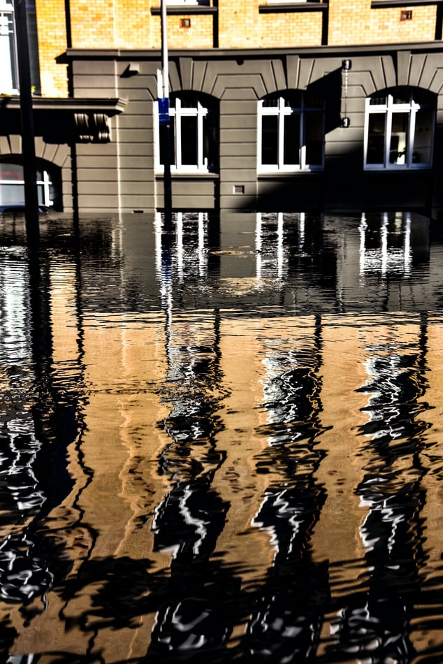 Does homeowners insurance cover water damage